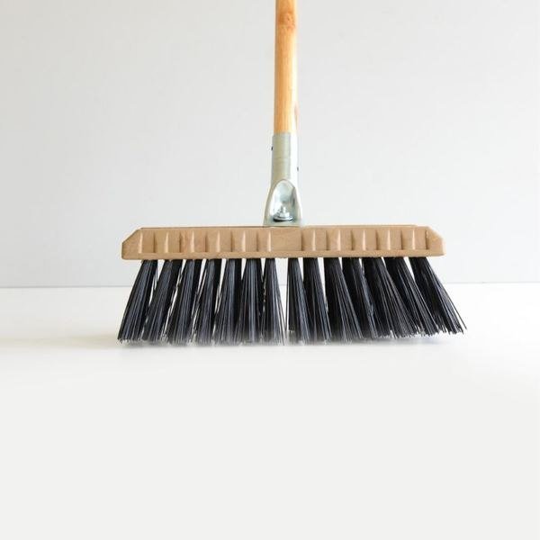 Bass Broom D4FH