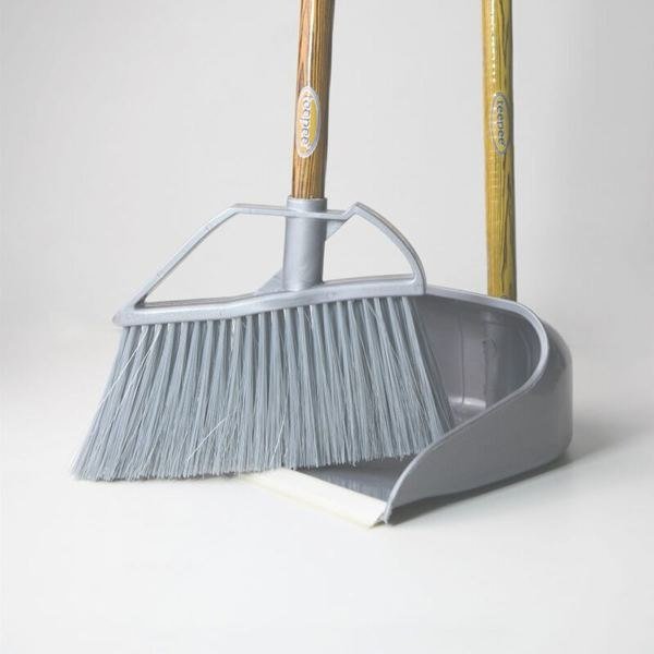 Stand Up Dust Pan + Brush F4