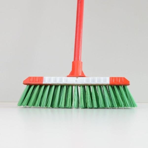 Sweeping Broom Col (medium) C4FH
